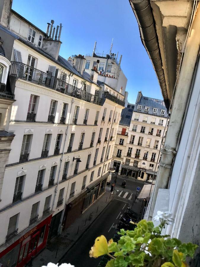 Le 48 Paris Bed & Breakfast Exterior photo